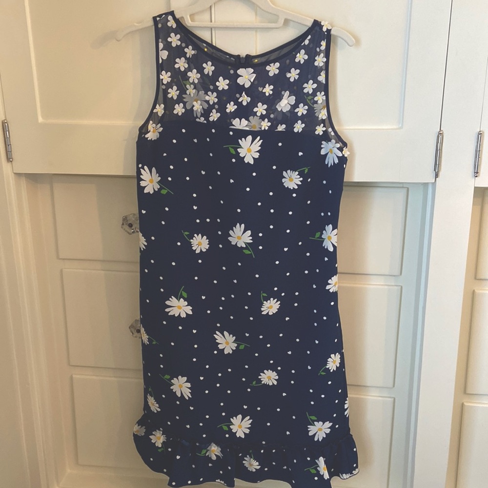 Perfect for Spring!  Navy dress with Daisies!